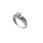 Anello con pietra colorata in argento 925