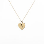 Collana con pendente a cuore con iniziale personalizzata in oro 18kt